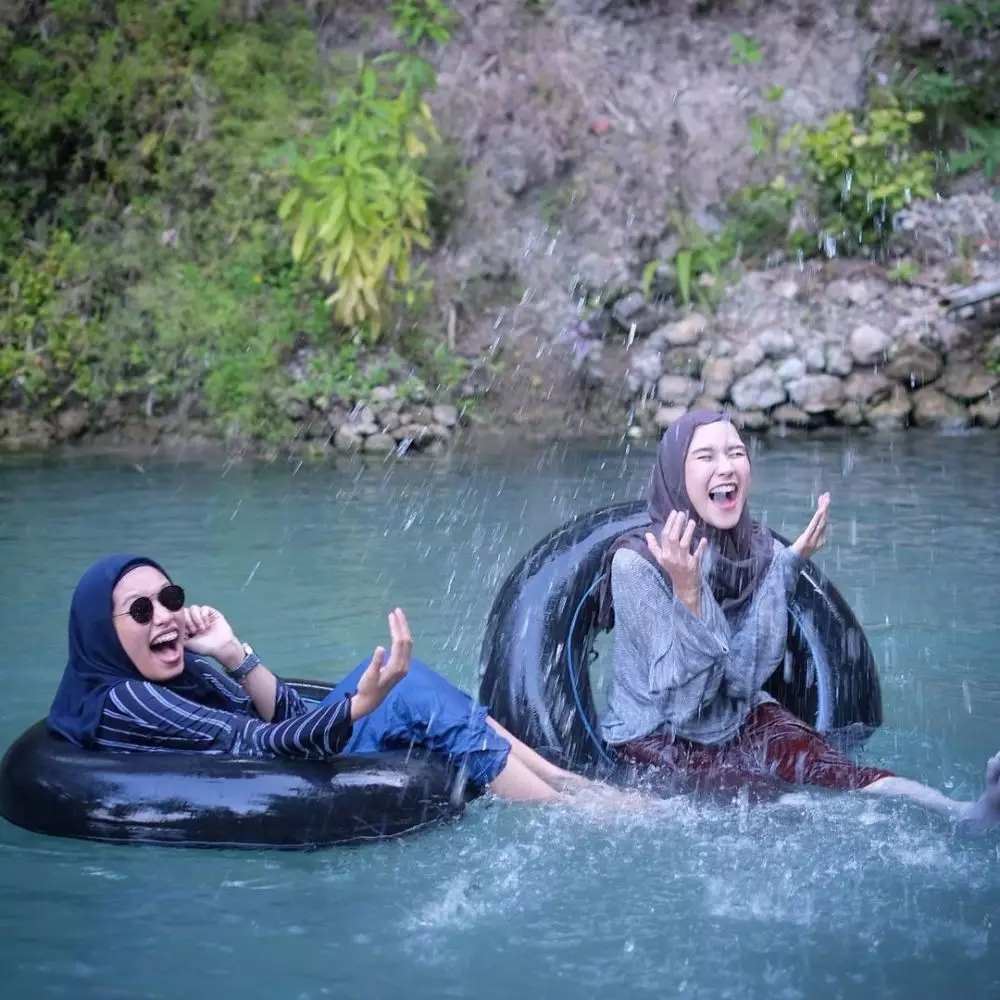 Potret kompak Zaskia Adya Mecca dan sang manajer Instagram/@zaskiadyamecca
