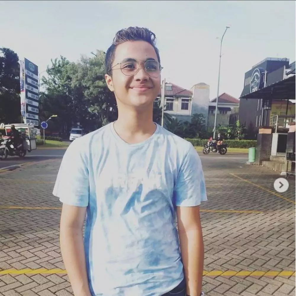 potret terbaru nasar anuz Berbagai sumber