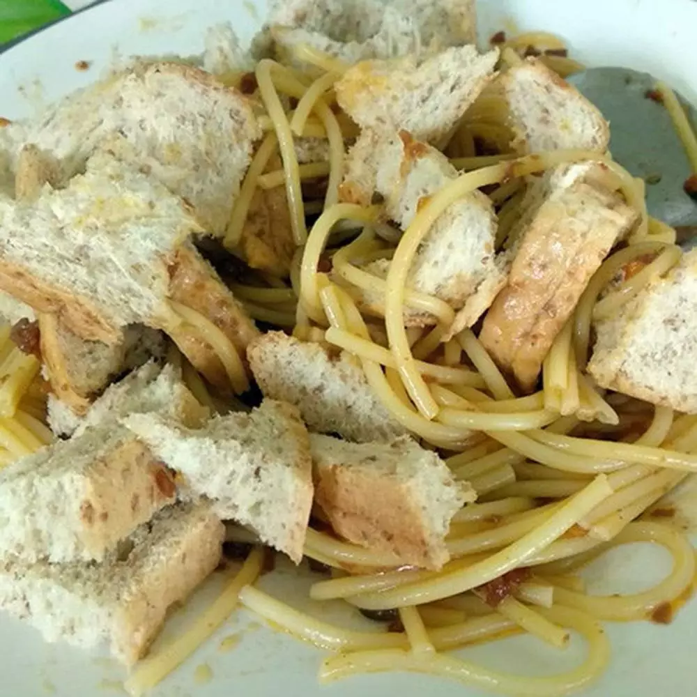 spageti unik  dan kocak Berbagai sumber