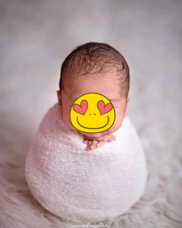 potret angelica simperler dan anak Berbagai sumber