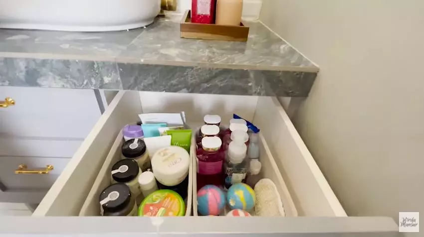 potret kamar wirda mansur © YouTube