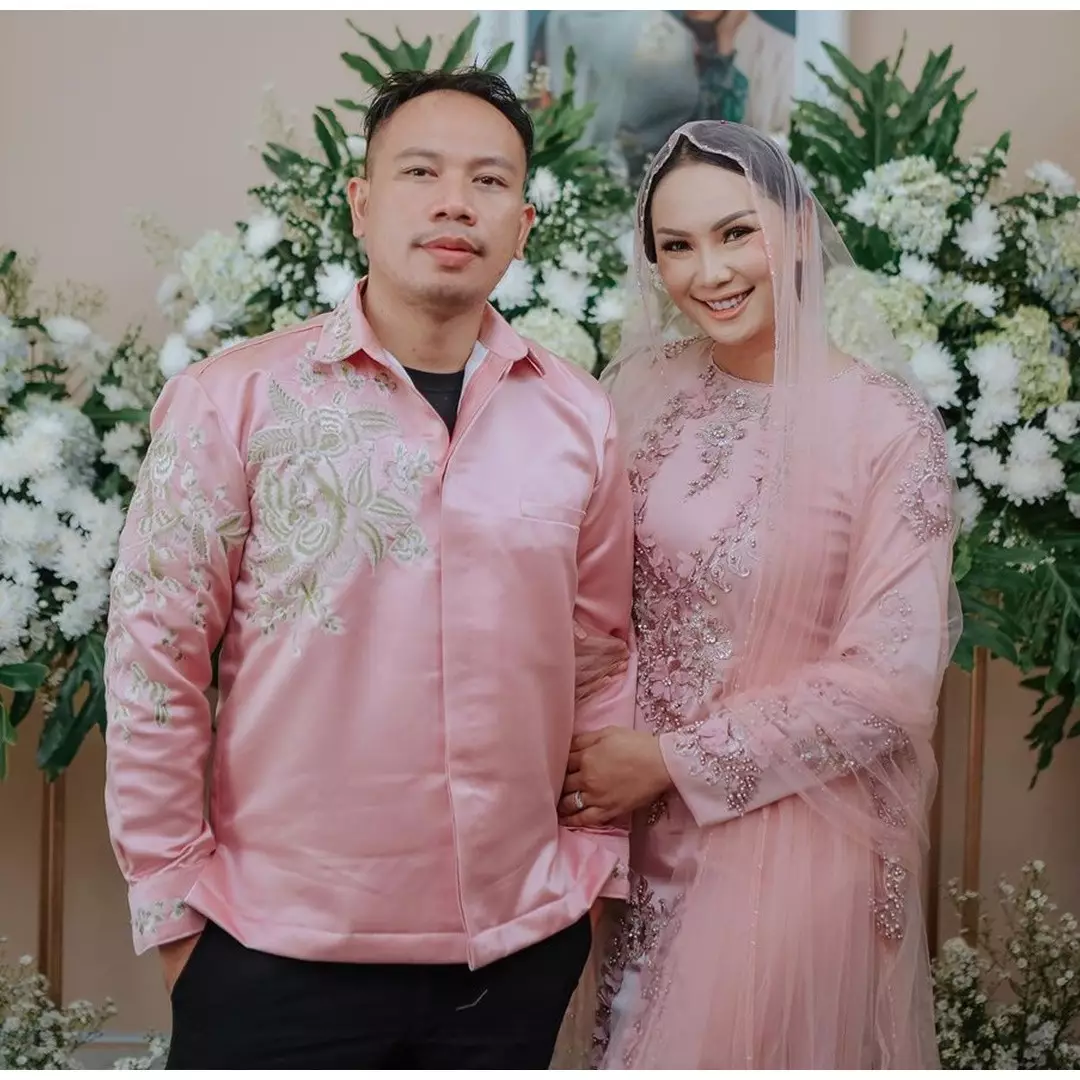 Dirumorkan berpisah dengan Vicky, ini klarifikasi Kalina Oktarani