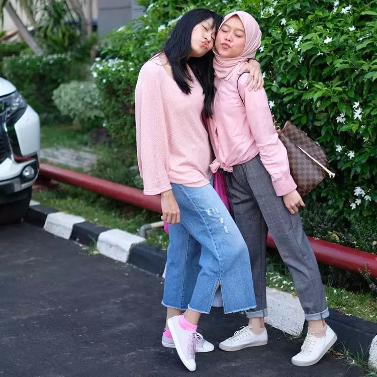 kebersamaan seleb dan manajer © instagram