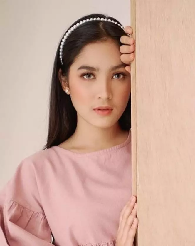 potret Cut Syifa saat bermakeup tebal © Instagram/@cutsyifaa potret Cut Syifa saat bermakeup tebal © Instagram/@cutsyifaa