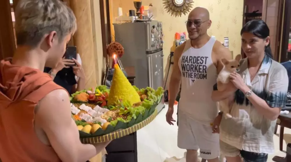 momen ulang tahun azka corbuzier © YouTube momen ulang tahun azka corbuzier © YouTube