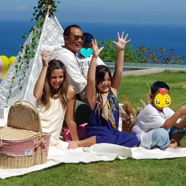 pemotretan ulang tahun mikhayla © 2021 Instagram pemotretan ulang tahun mikhayla © 2021 Instagram