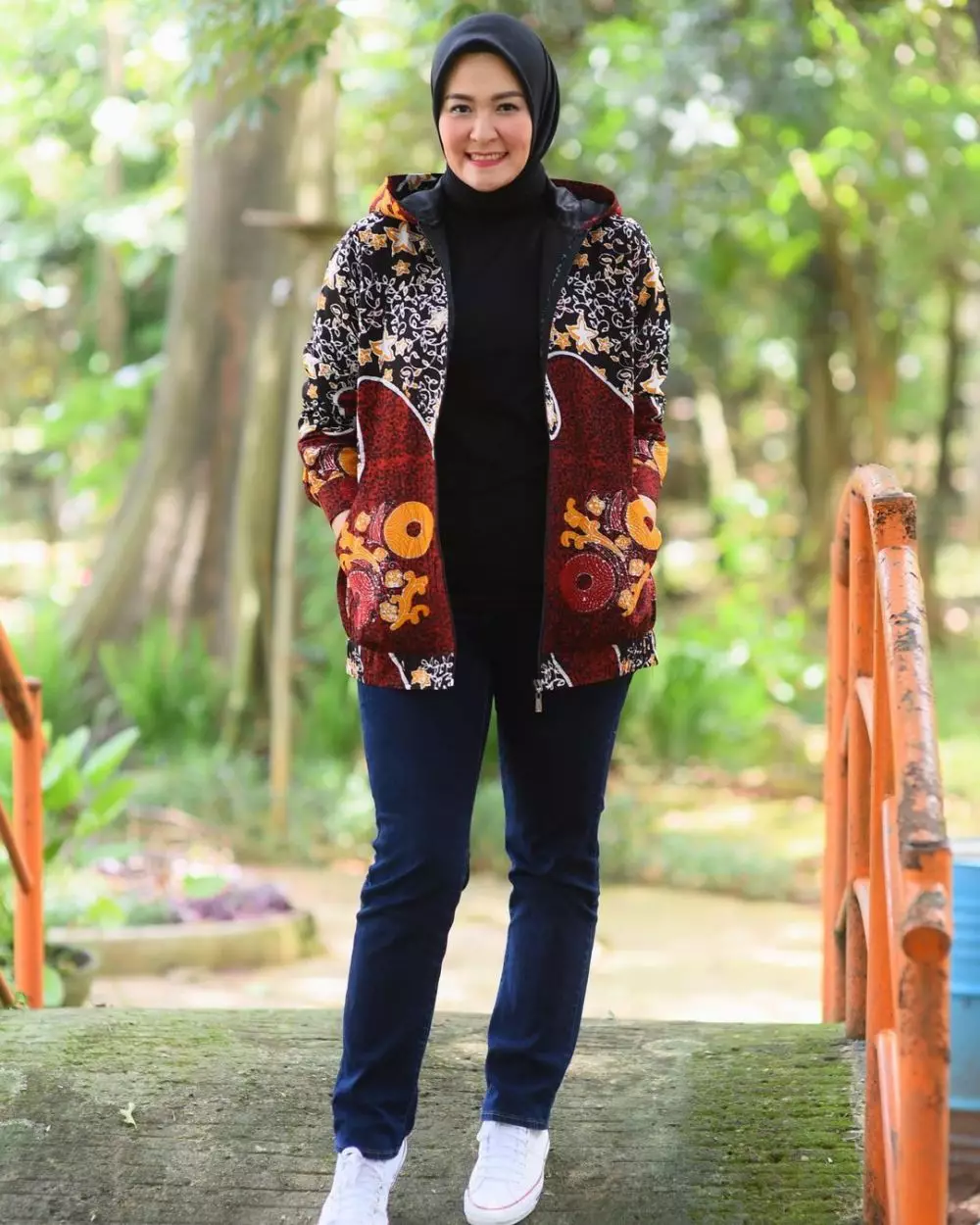 potret terbaru polwan freestyle atas moge © 2021 Instagram