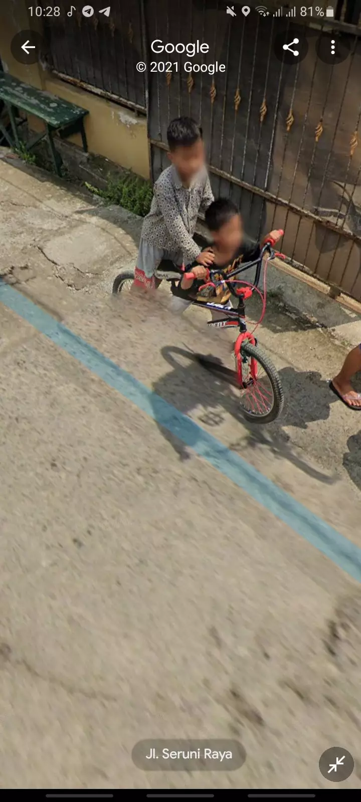 pengendara ngebug di maps © Twitter