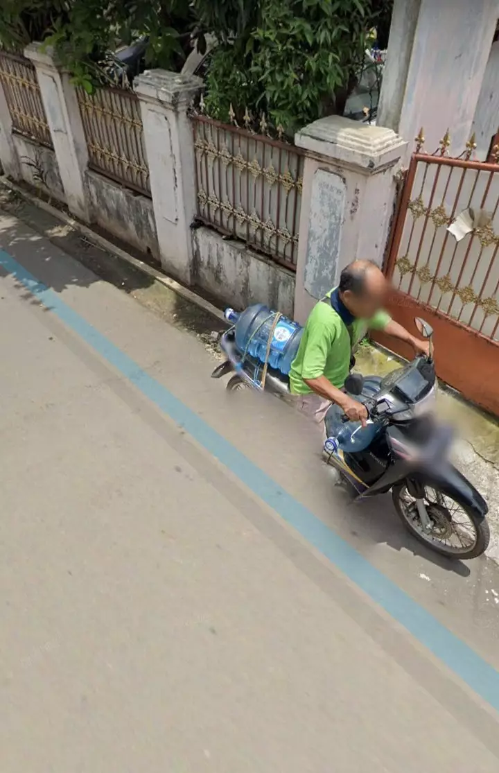 pengendara ngebug di maps © Twitter