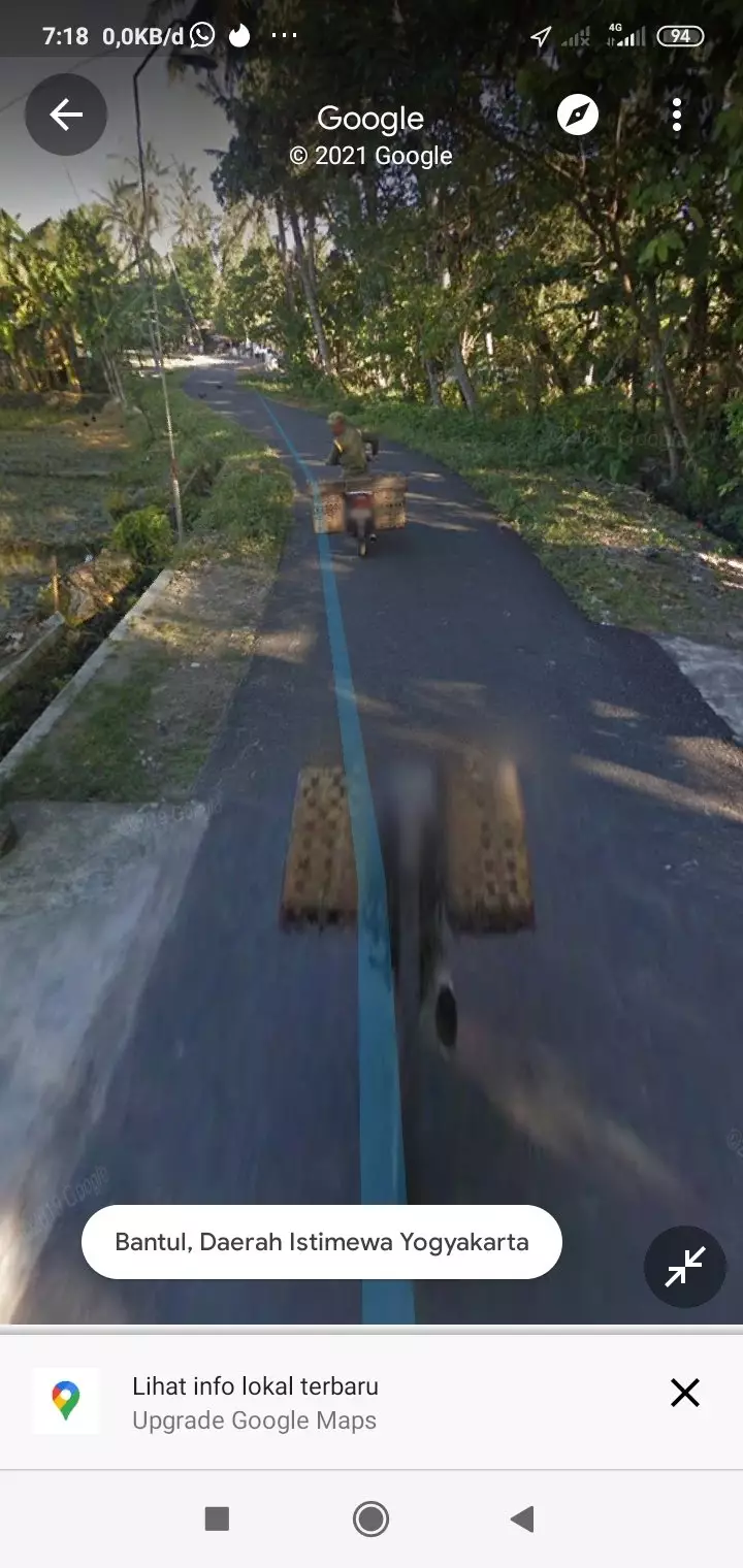 pengendara ngebug di maps © Twitter