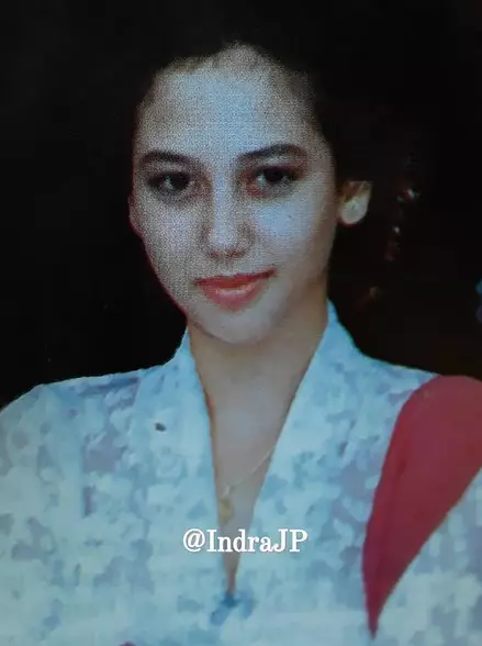 Gaya busana Meriam Bellina saat muda © 2021 brilio.net