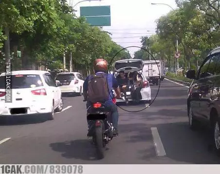 Potret lucu bagasi mobil © berbagai sumber Potret lucu bagasi mobil © berbagai sumber