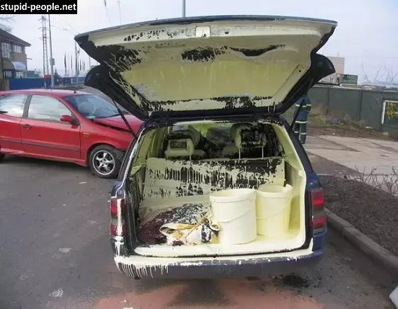 Potret lucu bagasi mobil © berbagai sumber Potret lucu bagasi mobil © berbagai sumber