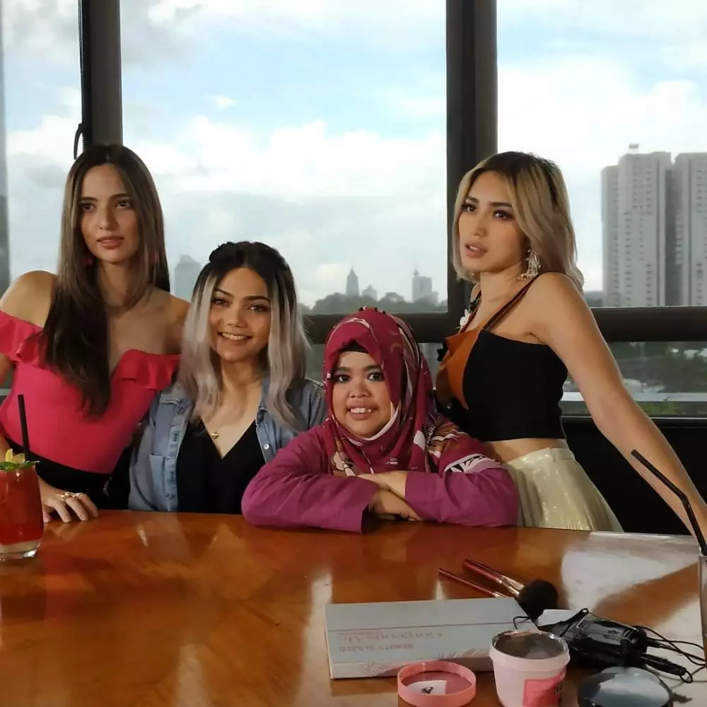 Transformasi Kekeyi dari awal dikenal hingga kini Berbagai sumber Transformasi Kekeyi dari awal dikenal hingga kini Berbagai sumber