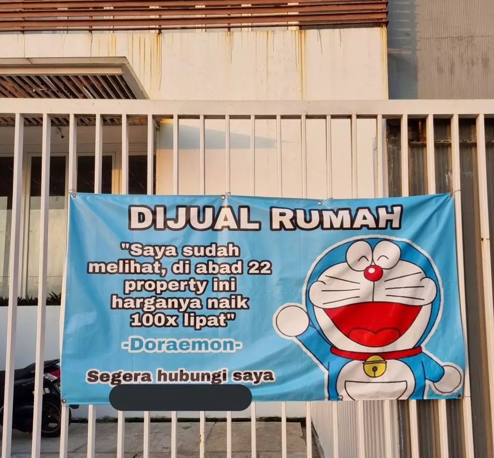 Tulisan di spanduk rumah dijual © berbagai sumber