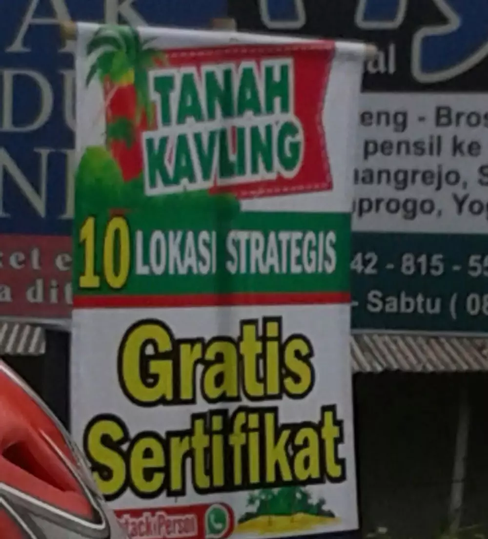 Tulisan di spanduk rumah dijual © berbagai sumber