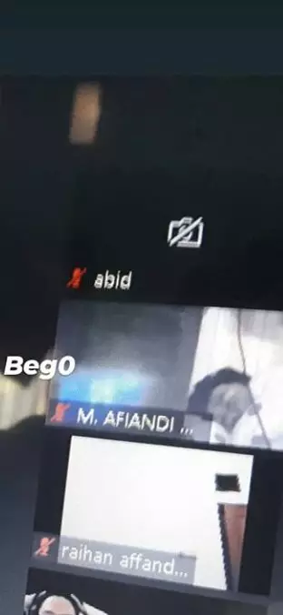 Momen lucu saat kelas online © berbagai sumber