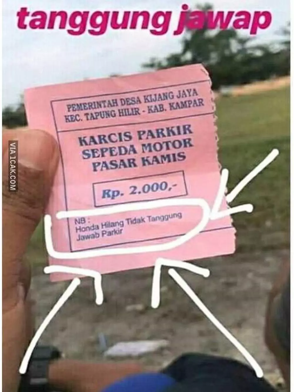 Potret lucu karcis parkir © berbagai sumber Potret lucu karcis parkir © berbagai sumber