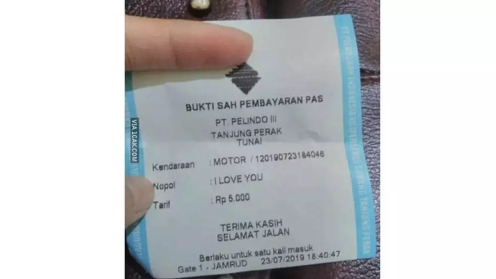 Potret lucu karcis parkir © berbagai sumber Potret lucu karcis parkir © berbagai sumber