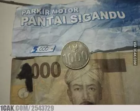 Potret lucu karcis parkir © berbagai sumber Potret lucu karcis parkir © berbagai sumber