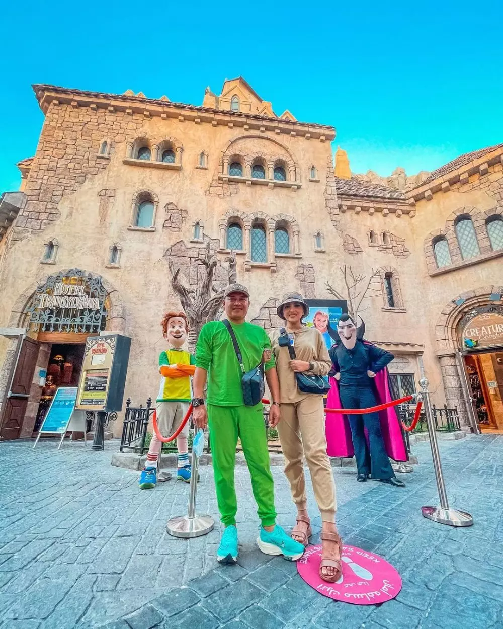 Gaya outfit Ashanty saat liburan ke Dubai Instagram © 2021 brilio.net Gaya outfit Ashanty saat liburan ke Dubai Instagram © 2021 brilio.net