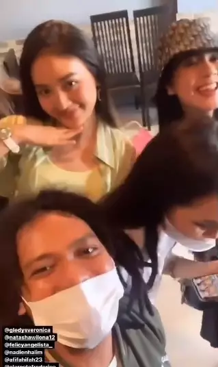Momen Felicya Angelista dan Natasha Wilona temu kangen dari berbagai sumber