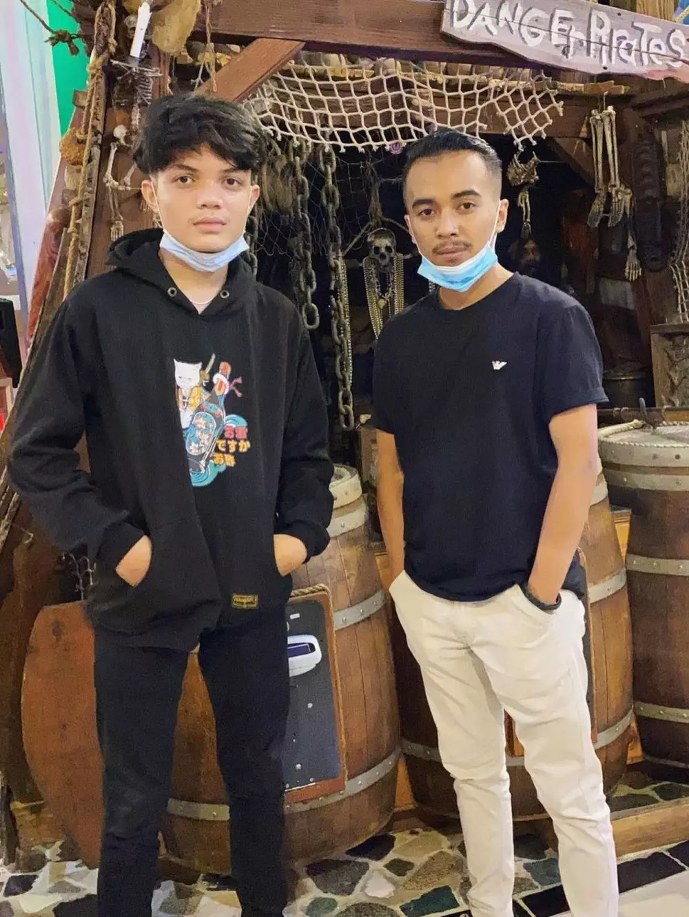 adam anak ucok baba berbagai sumber