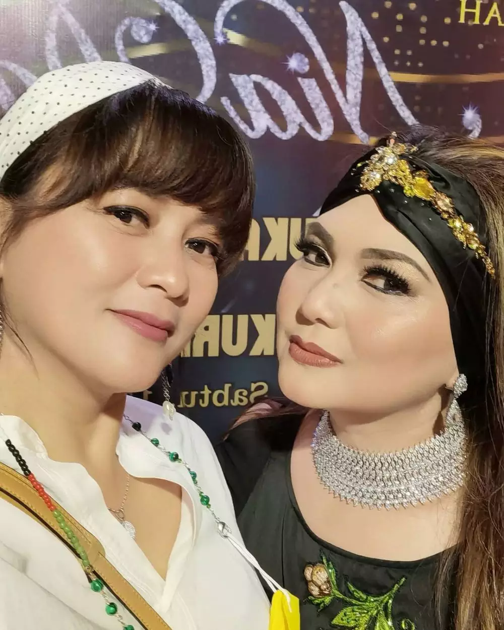 potret kebersamaan Moudy Wilhelmina & Nia Daniaty dari berbagai sumber