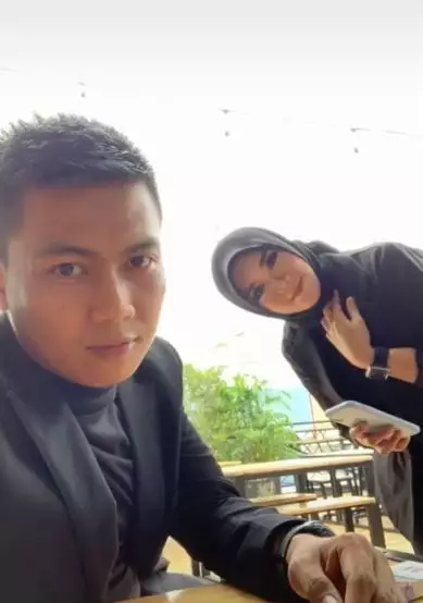 nikah unik gara gara demo berbagai sumber nikah unik gara gara demo berbagai sumber