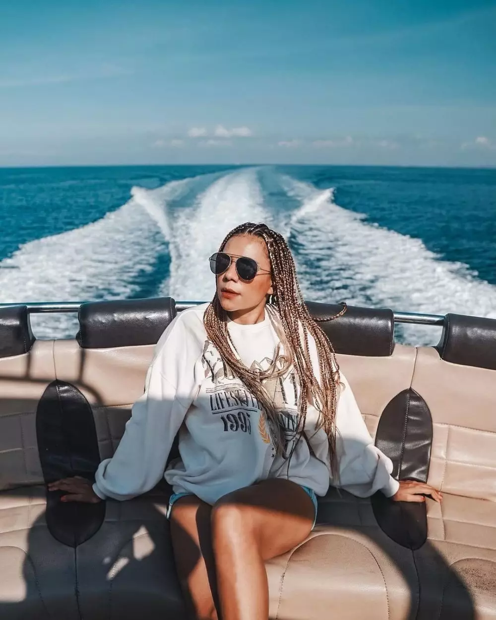 Potret gaya rambut panjang Nowela Elisabeth Instagram/@mikhelia