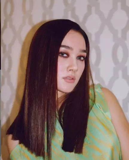 potret 10 seleb Thailand pakai makeup tebal dari berbagai sumber potret 10 seleb Thailand pakai makeup tebal dari berbagai sumber