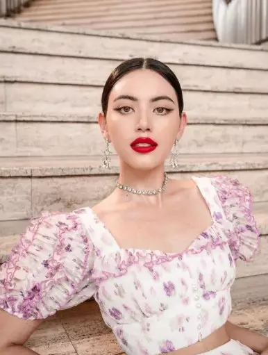 potret 10 seleb Thailand pakai makeup tebal dari berbagai sumber potret 10 seleb Thailand pakai makeup tebal dari berbagai sumber