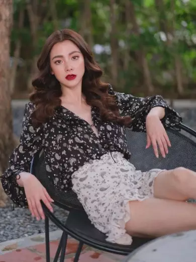 potret 10 seleb Thailand pakai makeup tebal dari berbagai sumber potret 10 seleb Thailand pakai makeup tebal dari berbagai sumber