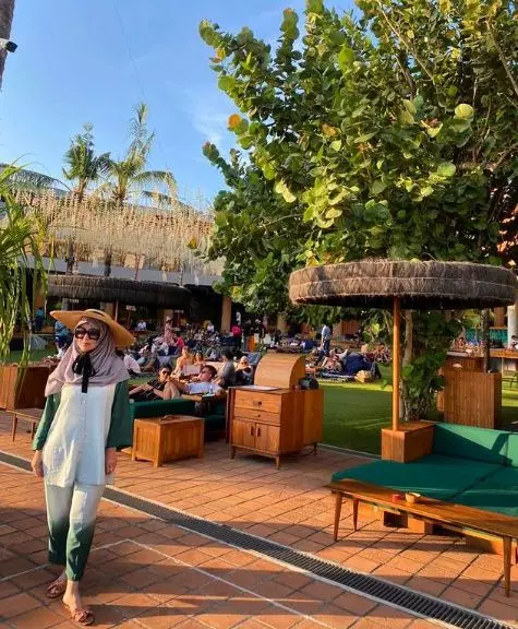 Potret Amy Qanita saat liburan di Bali © Instagram/@amy_r_qanita Potret Amy Qanita saat liburan di Bali © Instagram/@amy_r_qanita