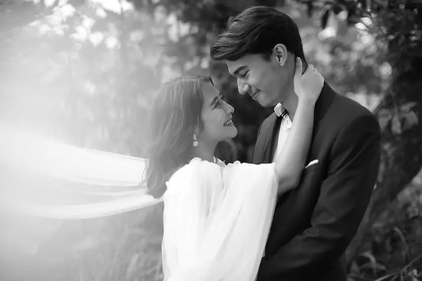 momen mesra prilly dan pasangan web series © Berbagai Sumber 