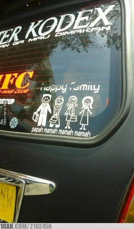 stiker happy family kocak © 2021 berbagai sumber