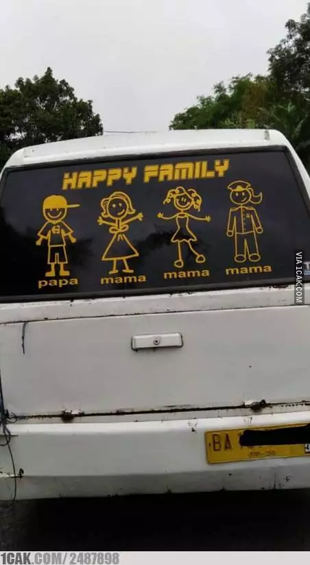 stiker happy family kocak © 2021 berbagai sumber