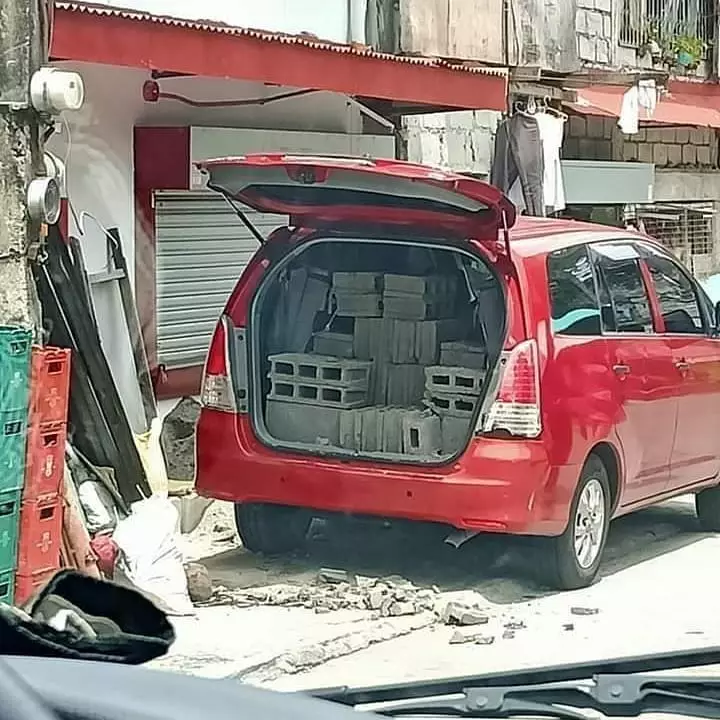 potret lucu alat dipakai tukang bangunan © 2021 instagram.com