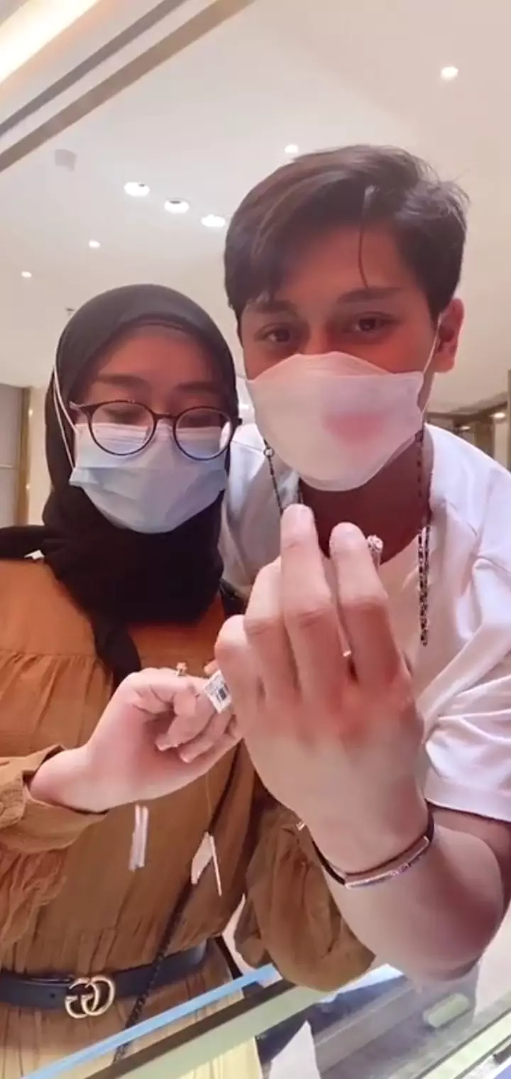 Lesty Kejora dan Rizky Billar beli cincin tunangan © 2021 brilio.net Instagram