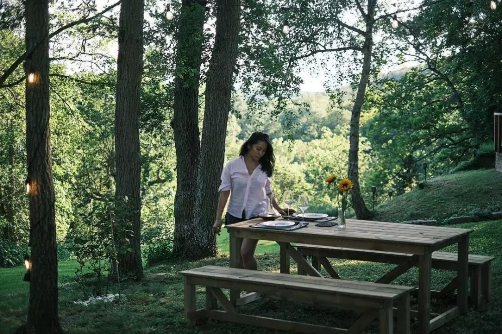 halaman rumah Anggun di Prancis © Instagram halaman rumah Anggun di Prancis © Instagram