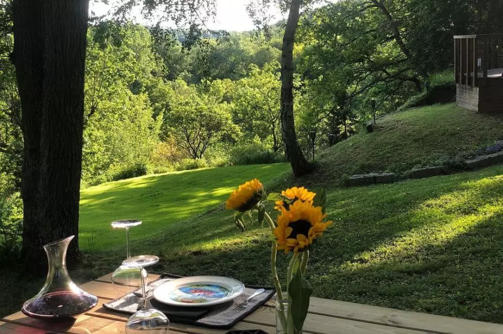 halaman rumah Anggun di Prancis © Instagram halaman rumah Anggun di Prancis © Instagram