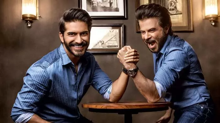 seleb Bollywood dengan anak bujangnya dari berbagai sumber