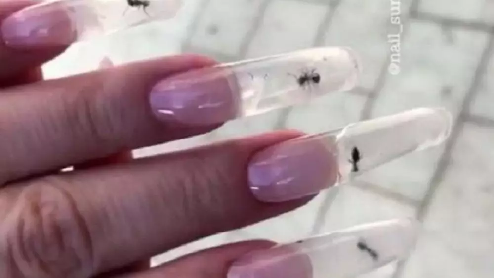 perawatan kuku nyeleneh © 2021 Instagram perawatan kuku nyeleneh © 2021 Instagram