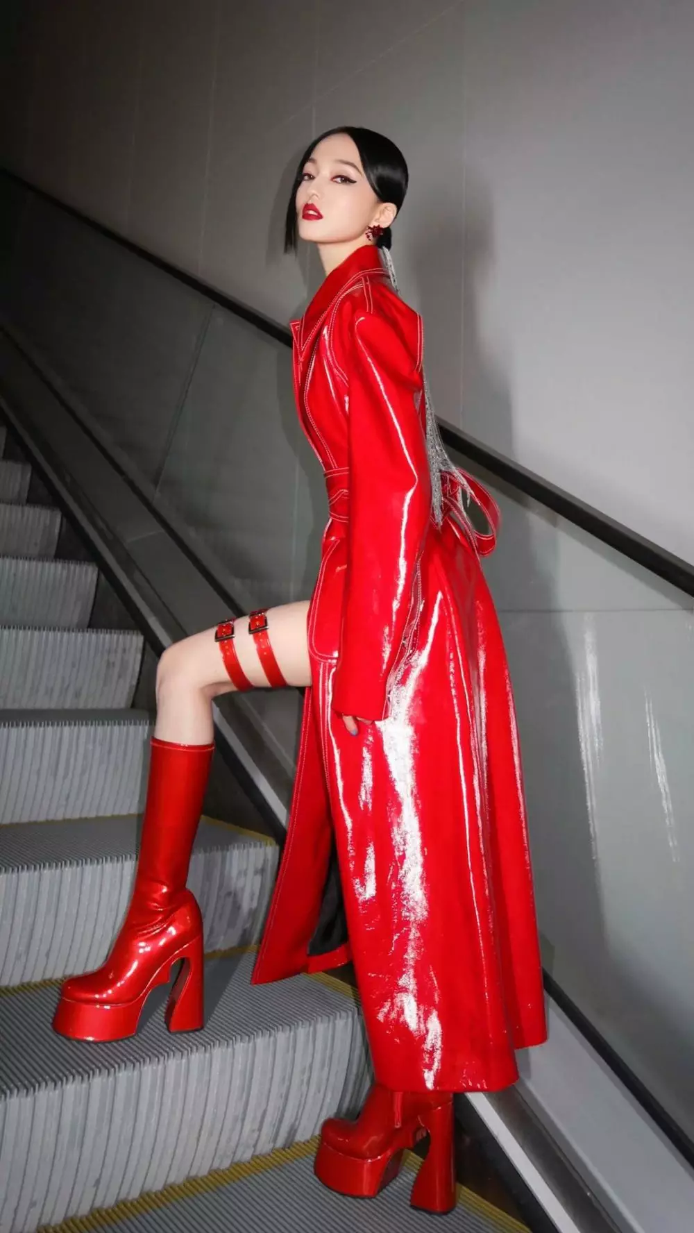 angela chang at the dolphin bay © 2021 Instagram