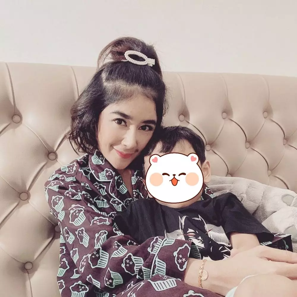 Momen 10 penyanyi dangdut momong anak © 2021 brilio.net