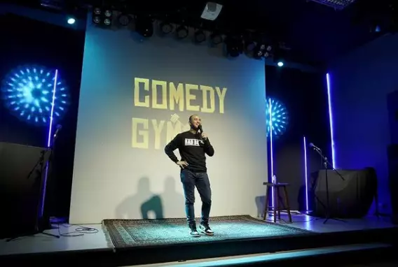 Pandji Pragiwaksono merintis karier © 2021 brilio.net Pandji Pragiwaksono merintis karier © 2021 brilio.net