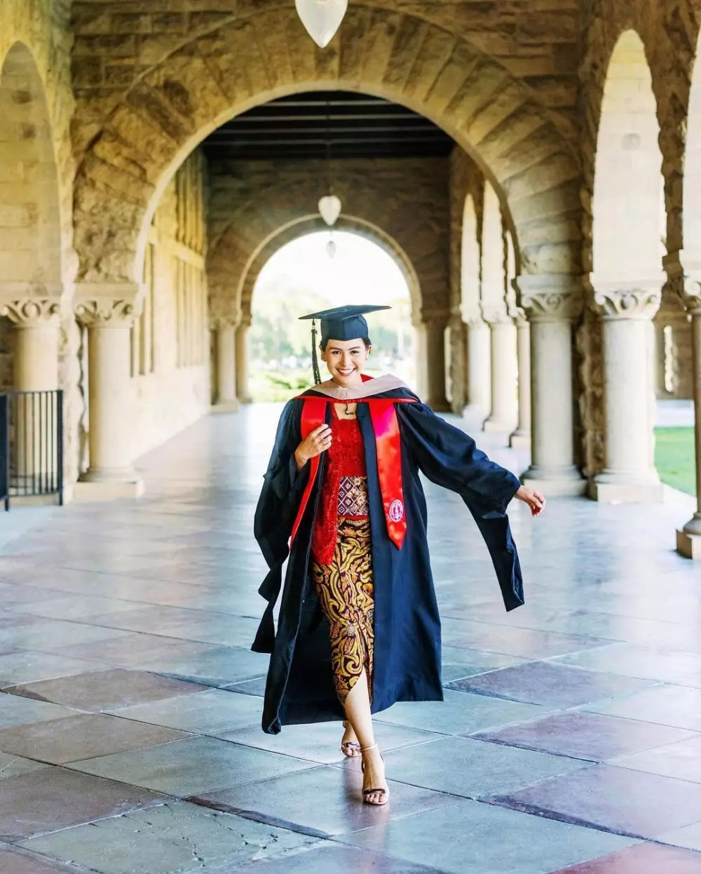 maudy lulus s2 stanford university © 2021 Instagram