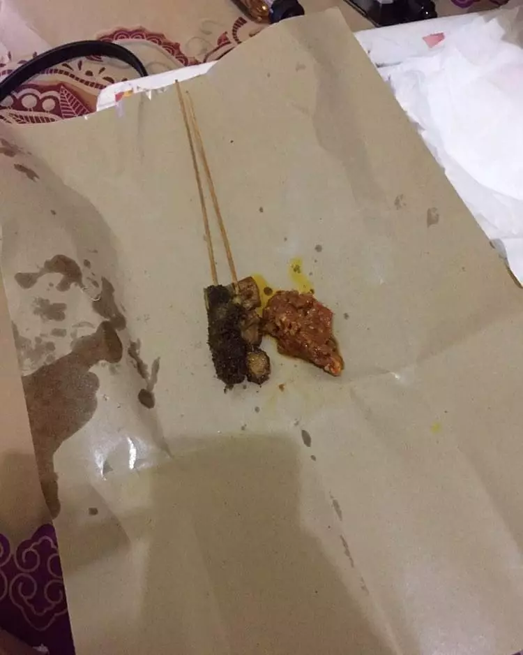 isi bungkusan nasi © 2021 Instagram