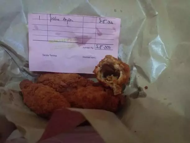 isi bungkusan nasi © 2021 Instagram