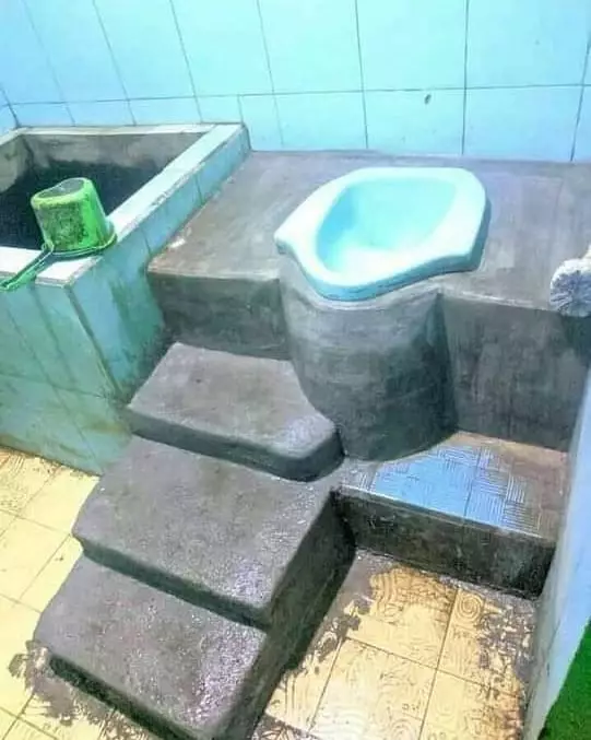 kreasi benda di kamar mandi nyeleneh © 2021 instagram.com kreasi benda di kamar mandi nyeleneh © 2021 instagram.com